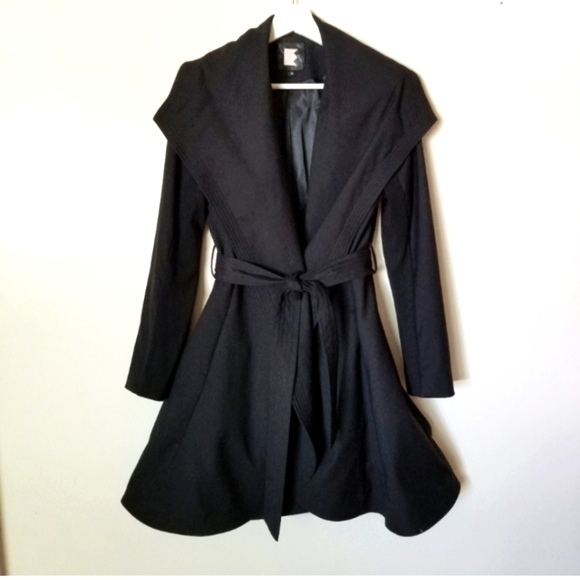 EMMYDEVEAUX Jackets & Blazers - 🦋HP x 2🦋 🇨🇦 EMMYDEVEAUX Petal Coat